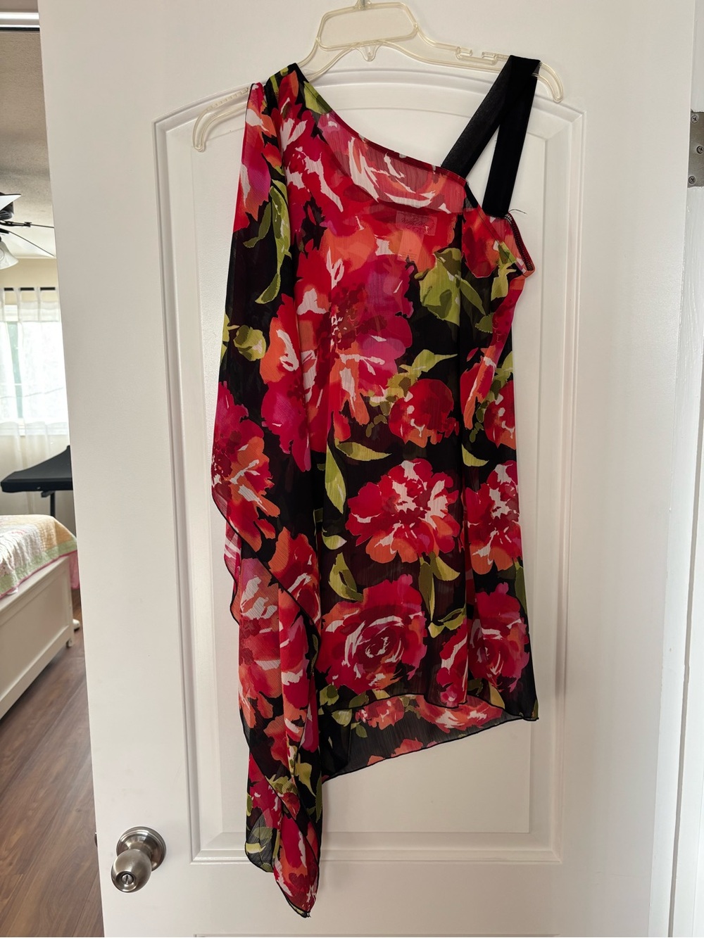 Floral One-Shoulder Asymmetric Top